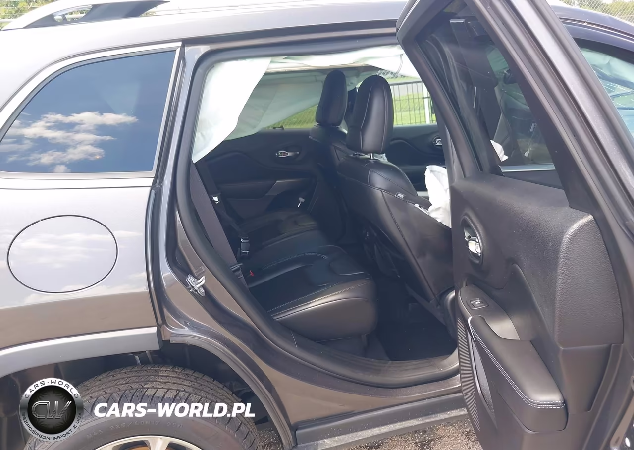 2020 Jeep Cherokee Latitude Plus Fwd VIN:1C4PJLLB9LD542737 - 8