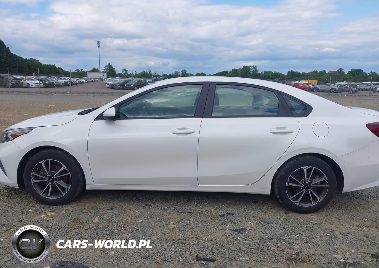 2023 Kia Forte Lxs VIN:3KPF24AD6PE545196 - 14