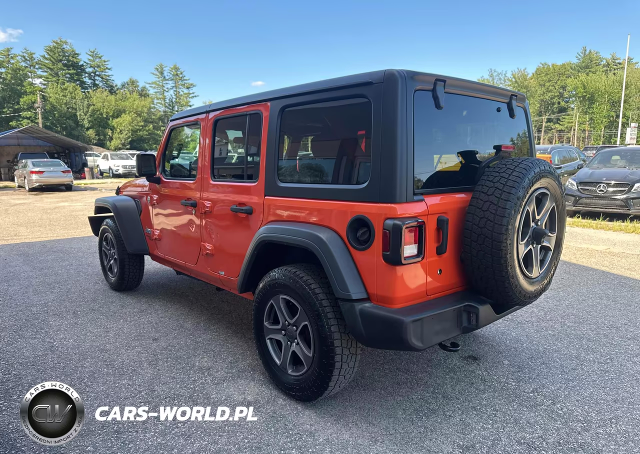 2019 Jeep Wrangler Unlimited Sport VIN:1C4HJXDG7KW584753 - 3