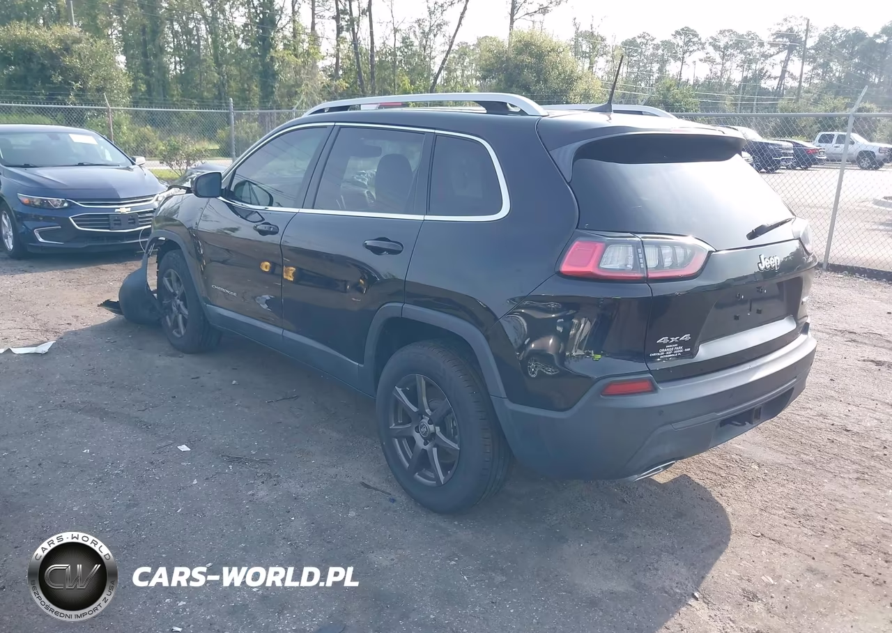 2021 Jeep Cherokee Latitude Lux 4X4 VIN:1C4PJMMX1MD223608 - 3