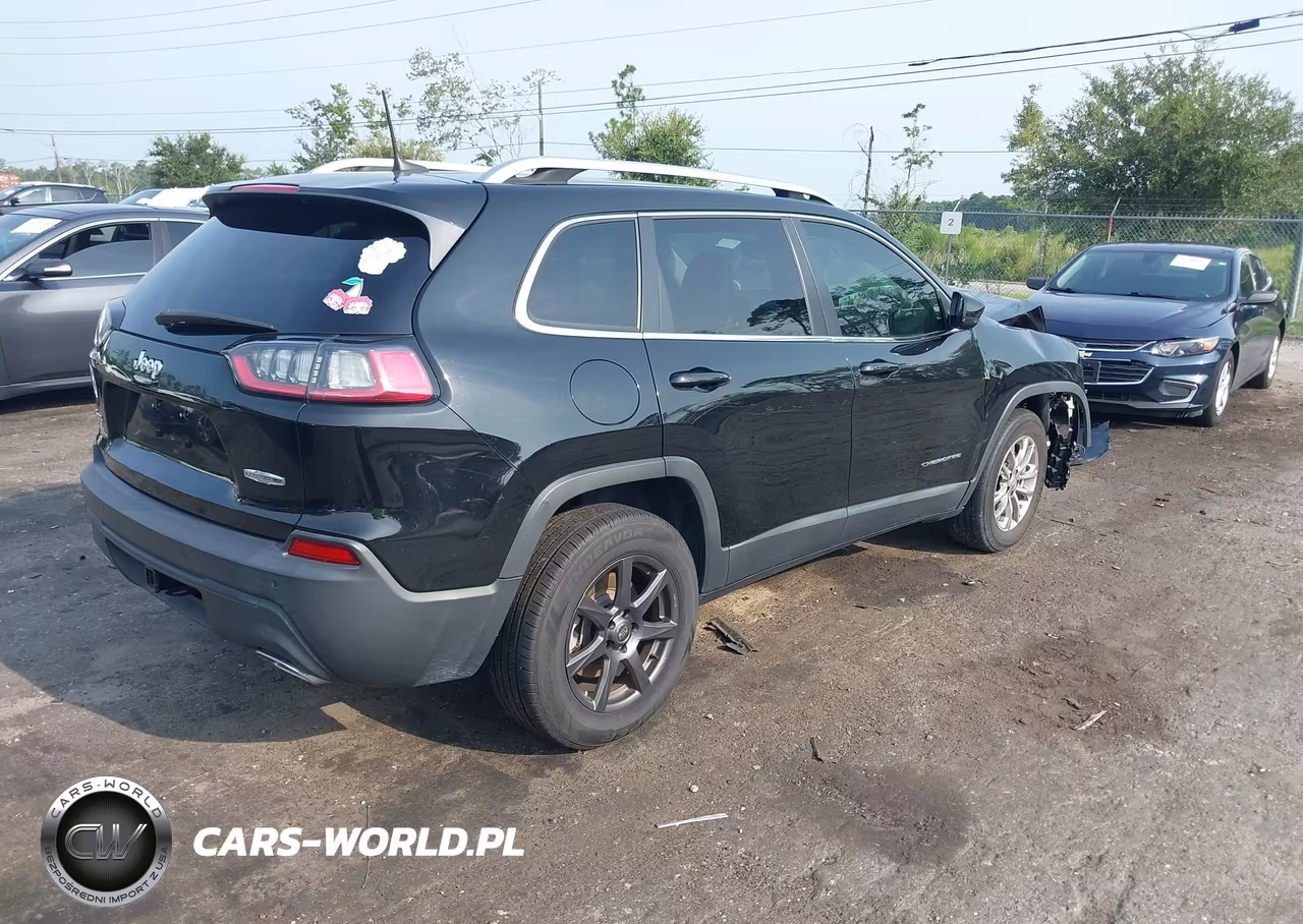 2021 Jeep Cherokee Latitude Lux 4X4 VIN:1C4PJMMX1MD223608 - 4