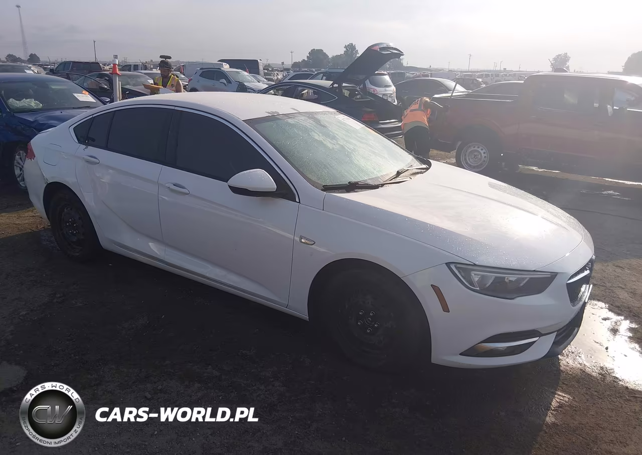 2018 Buick Regal Sportback Essence