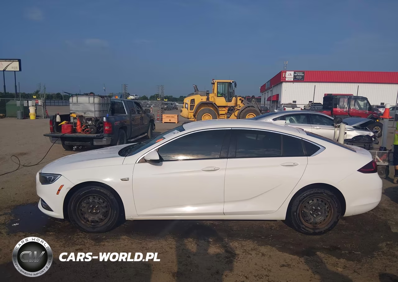 2018 Buick Regal Sportback Essence VIN:W04GP6SX2J1129922 - 14