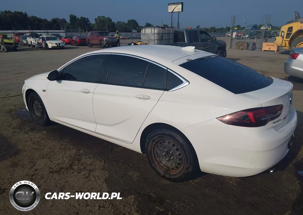 2018 Buick Regal Sportback Essence VIN:W04GP6SX2J1129922 - 3