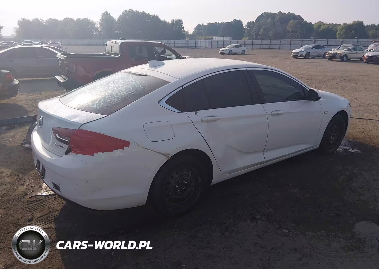 2018 Buick Regal Sportback Essence VIN:W04GP6SX2J1129922 - 4