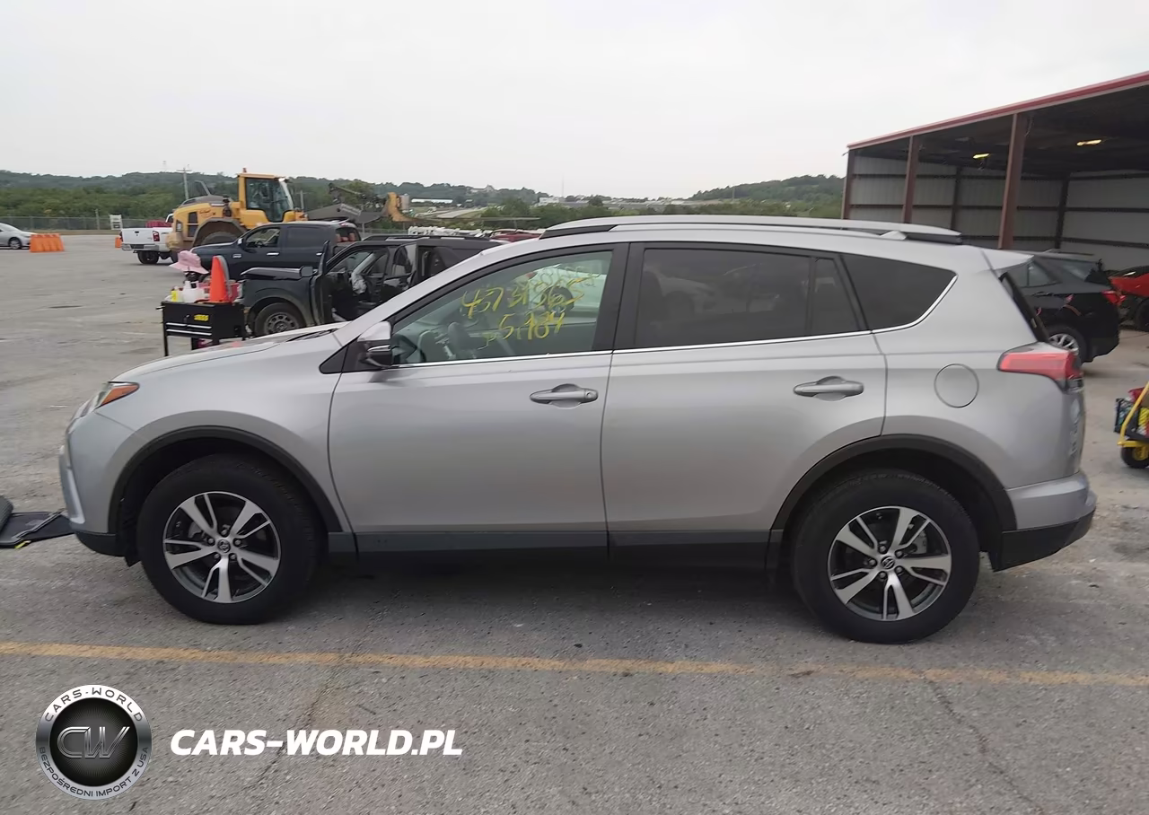 2018 Toyota Rav4 Xle VIN:2T3WFREV0JW423580 - 14