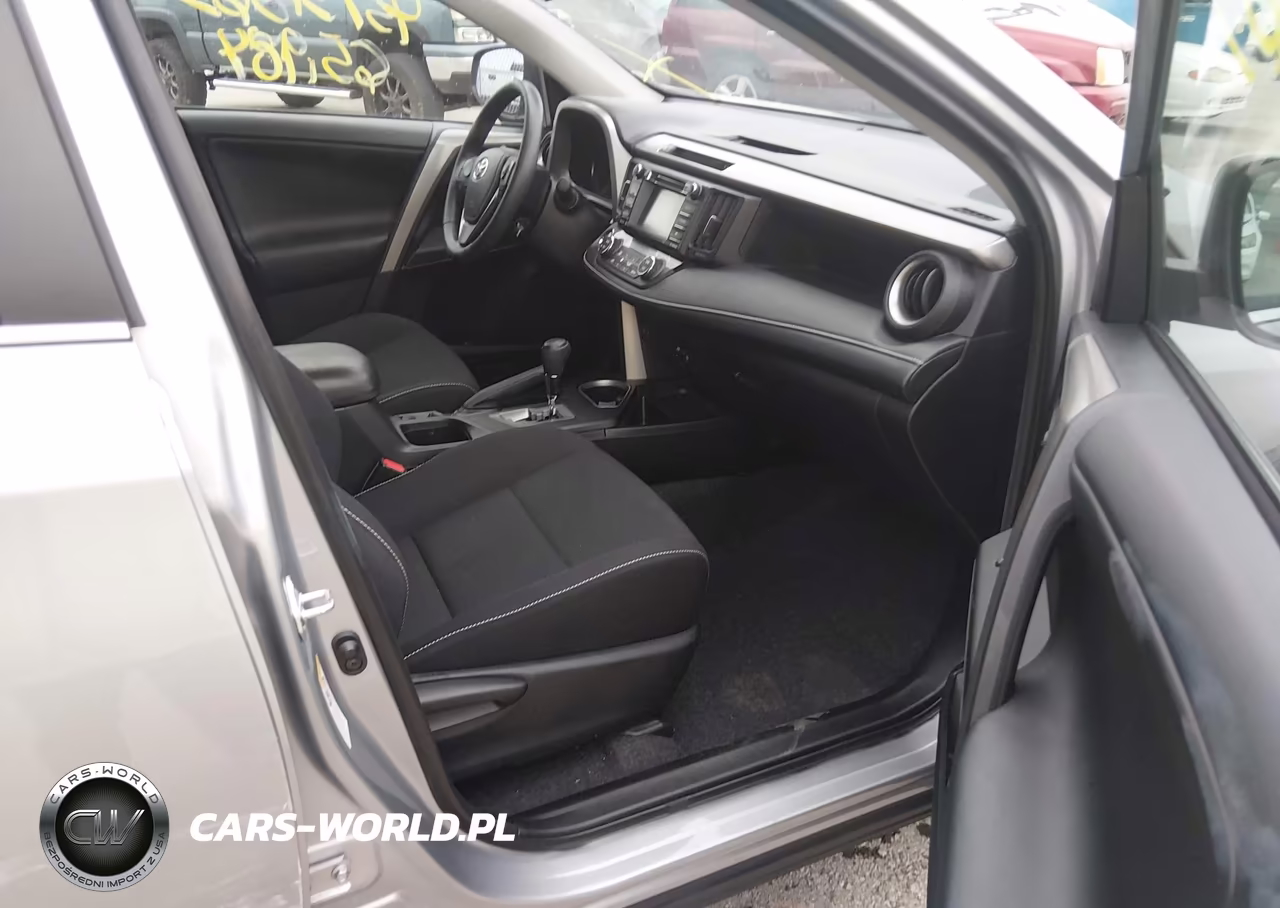 2018 Toyota Rav4 Xle VIN:2T3WFREV0JW423580 - 5