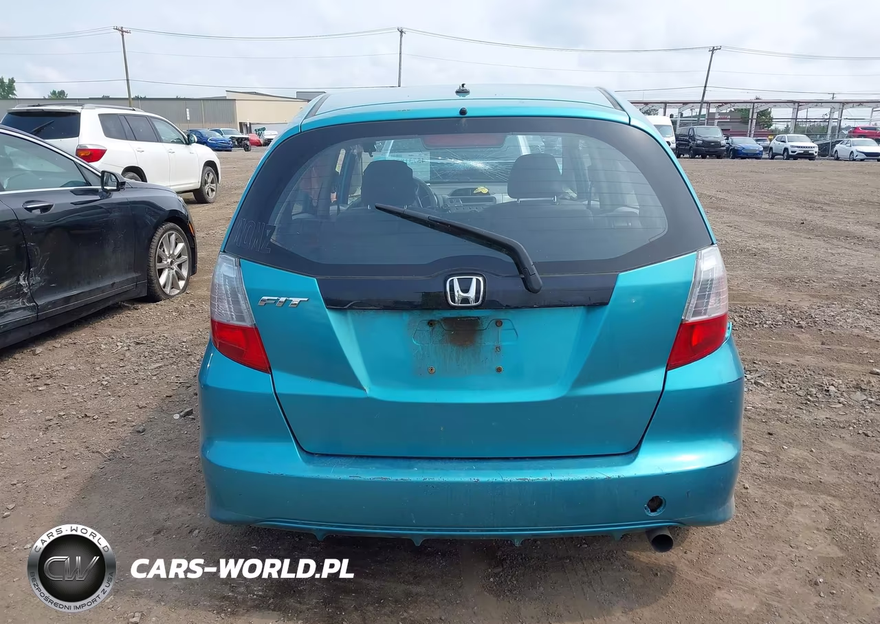 2013 Honda Fit VIN:JHMGE8H3XDC000216 - 17