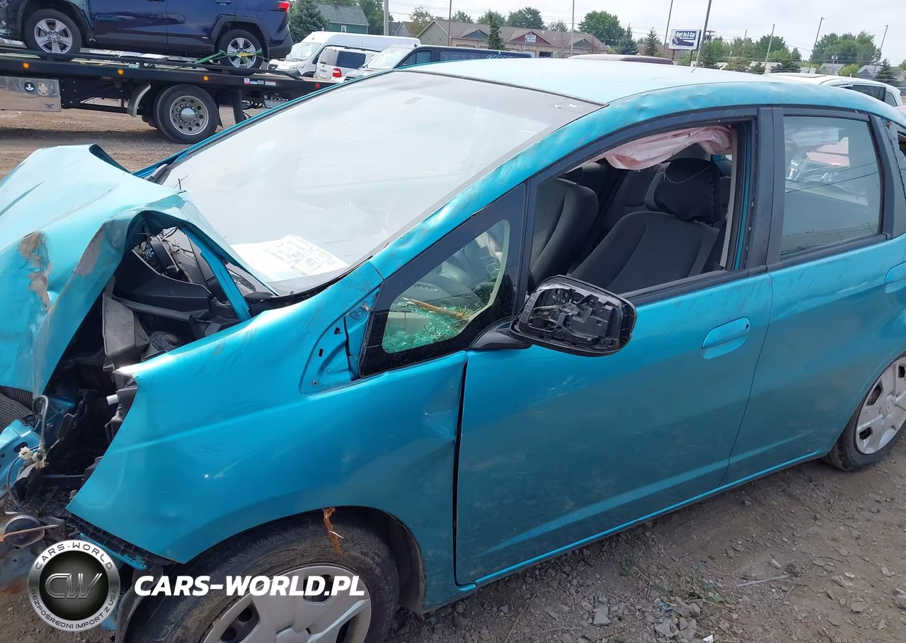 2013 Honda Fit VIN:JHMGE8H3XDC000216 - 6