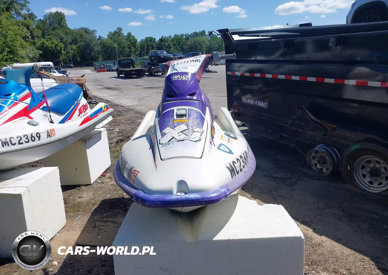 1994 Kawasaki Jet Ski 750 VIN:KAW40128J394 - 11