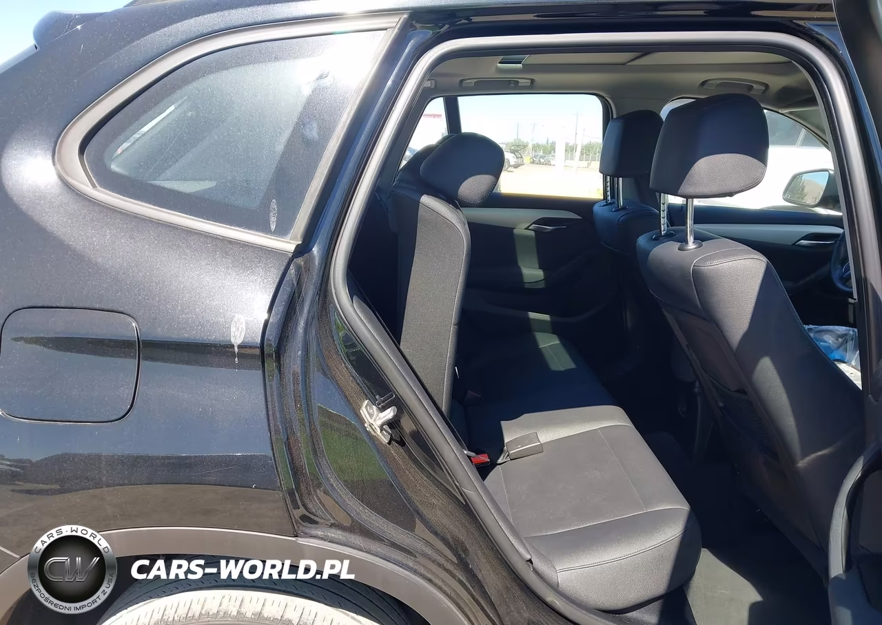 2015 BMW X1 xDrive28I VIN:WBAVL1C59FVY30253 - 8