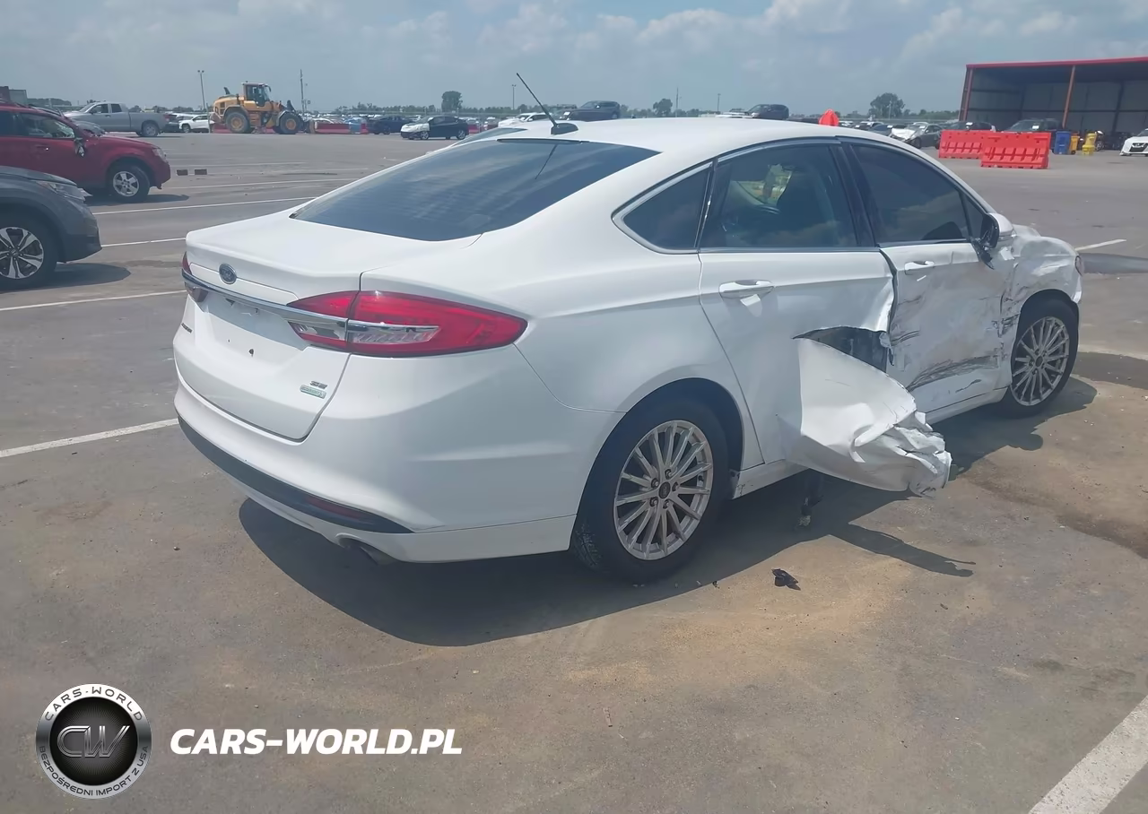 2017 Ford Fusion Se VIN:3FA6P0HD3HR130322 - 4