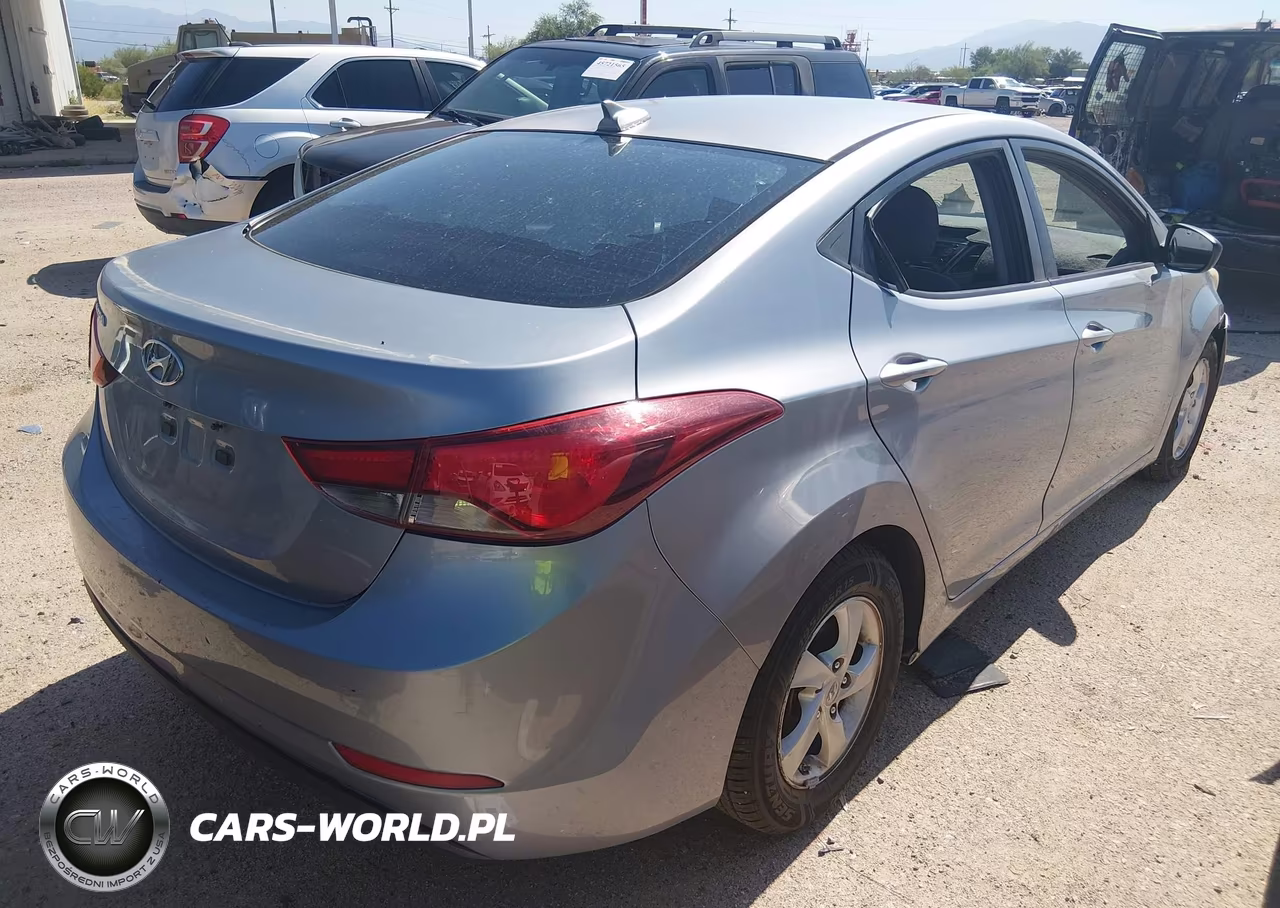 2015 Hyundai Elantra Se VIN:5NPDH4AE3FH649864 - 4