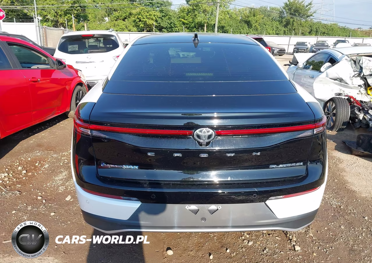 2024 Toyota Crown Platinum VIN:JTDAFAAF0R3006873 - 17