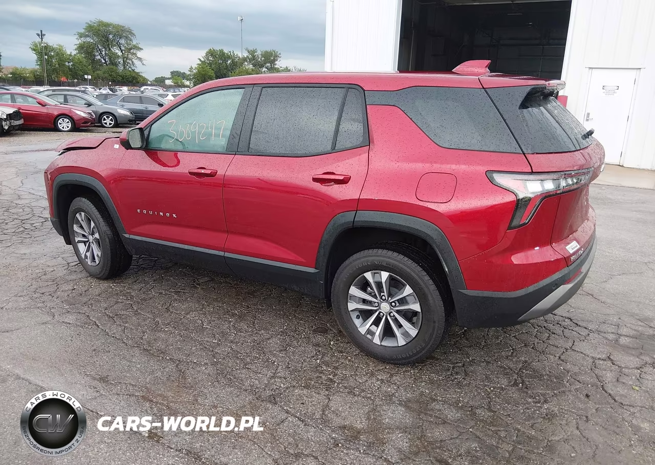 2026 Chevrolet Equinox Fwd Lt VIN:3GNAXHEG2TL495644 - 3