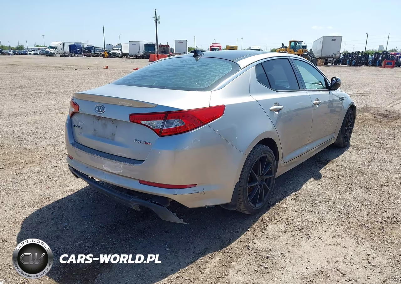2012 Kia Optima Sx VIN:5XXGR4A68CG075241 - 4