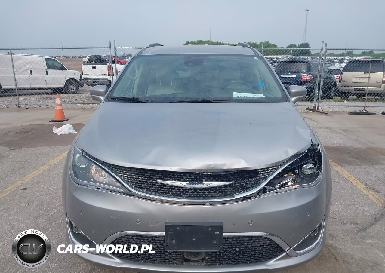 2017 Chrysler Pacifica Touring-L Plus VIN:2C4RC1EG7HR804887 - 12