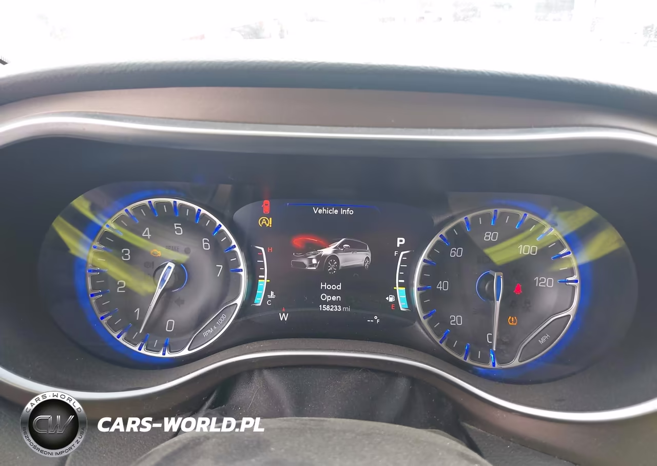 2017 Chrysler Pacifica Touring-L Plus VIN:2C4RC1EG7HR804887 - 7