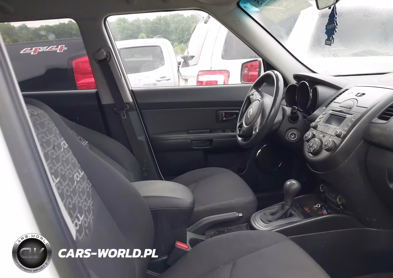 2011 Kia Soul + VIN:KNDJT2A28B7708661 - 5