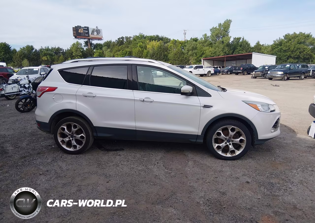 2016 Ford Escape Titanium VIN:1FMCU9J95GUC88907 - 13