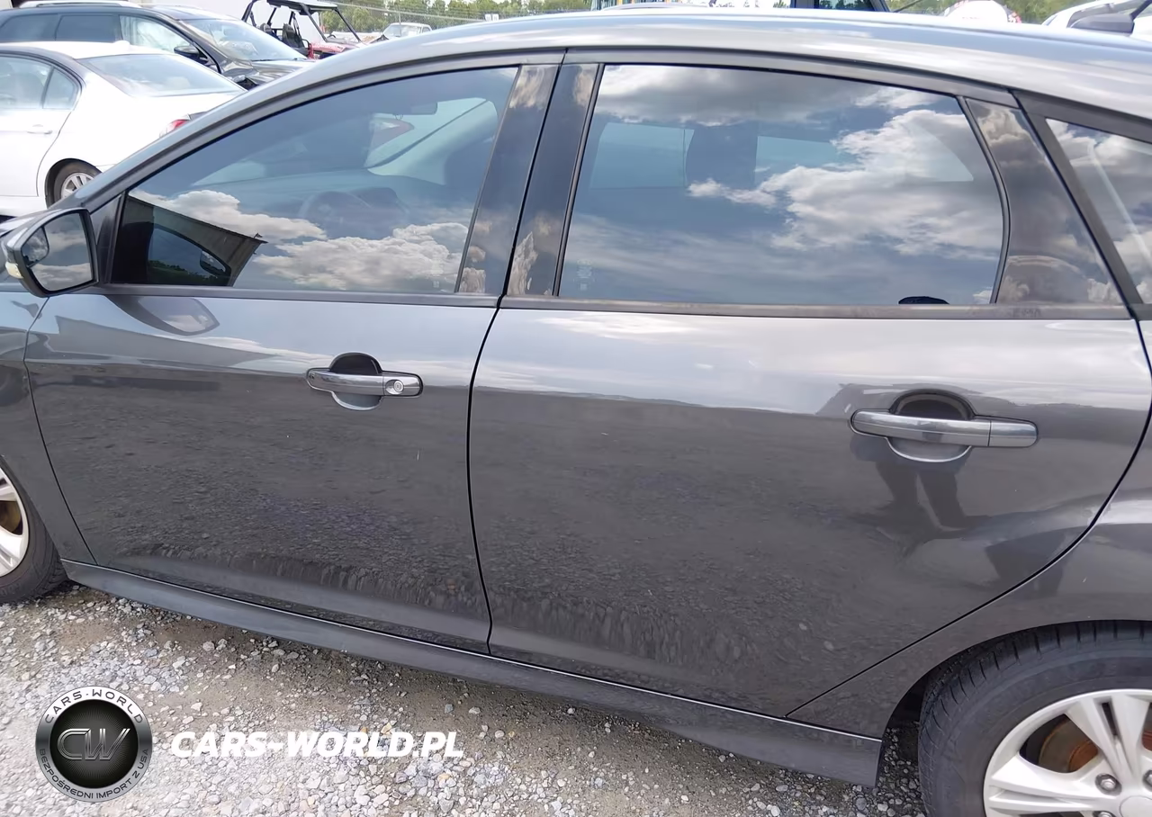 2015 Ford Focus Se VIN:1FADP3K26FL360786 - 15