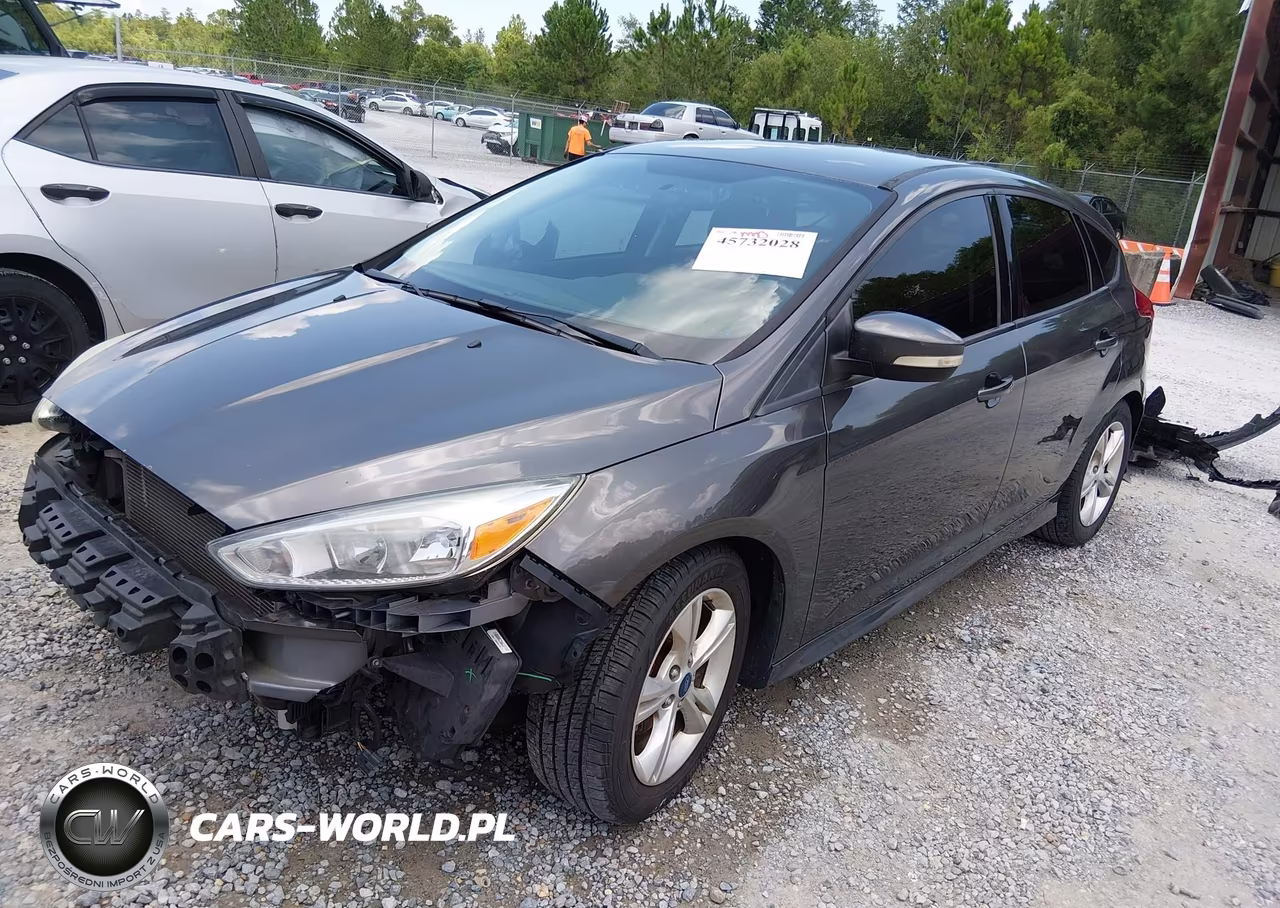 2015 Ford Focus Se VIN:1FADP3K26FL360786 - 2