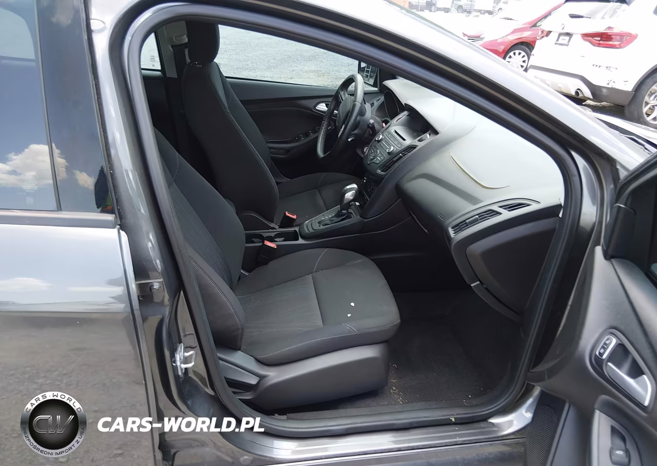 2015 Ford Focus Se VIN:1FADP3K26FL360786 - 5