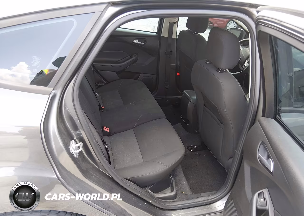 2015 Ford Focus Se VIN:1FADP3K26FL360786 - 8
