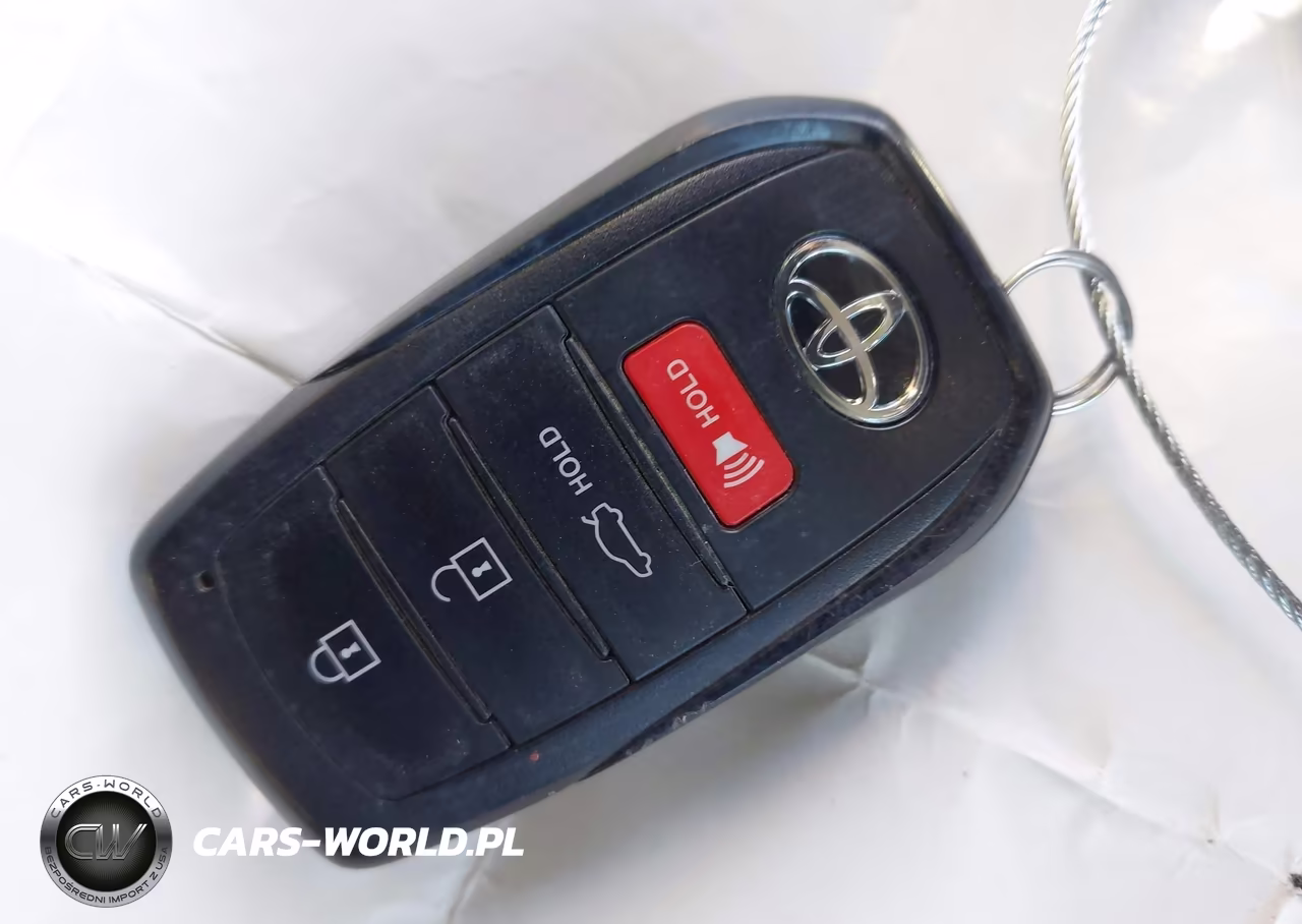 2025 Toyota Camry Le VIN:4T1DAACK9SU623061 - 11