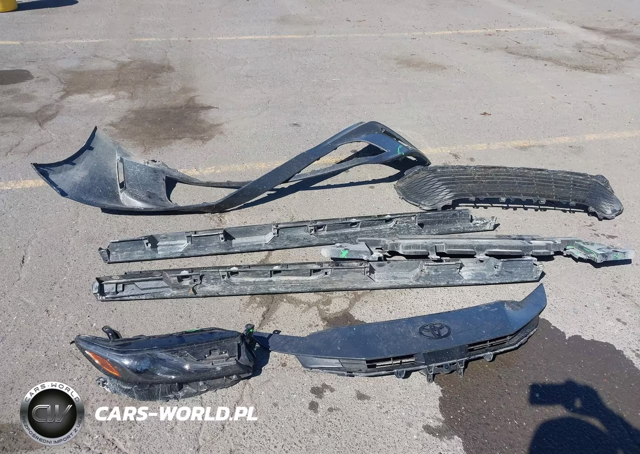 2025 Toyota Camry Le VIN:4T1DAACK9SU623061 - 12