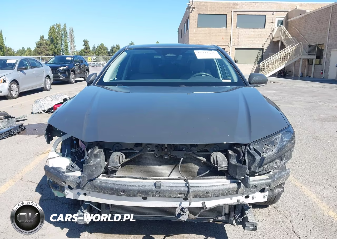 2025 Toyota Camry Le VIN:4T1DAACK9SU623061 - 13