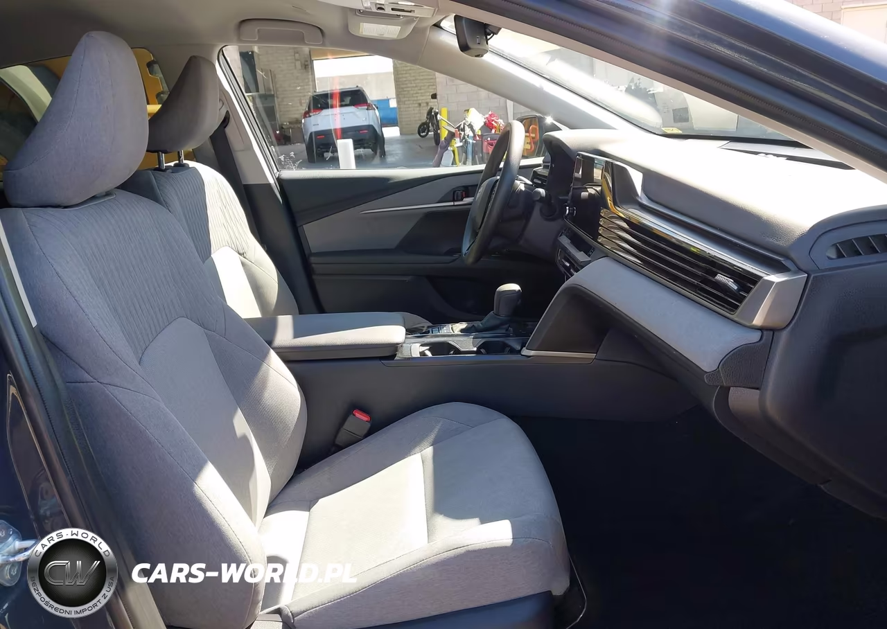 2025 Toyota Camry Le VIN:4T1DAACK9SU623061 - 5