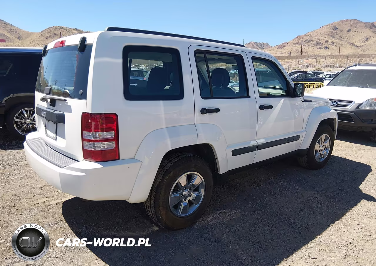 2010 Jeep Liberty Sport VIN:1J4PN2GK4AW133212 - 4