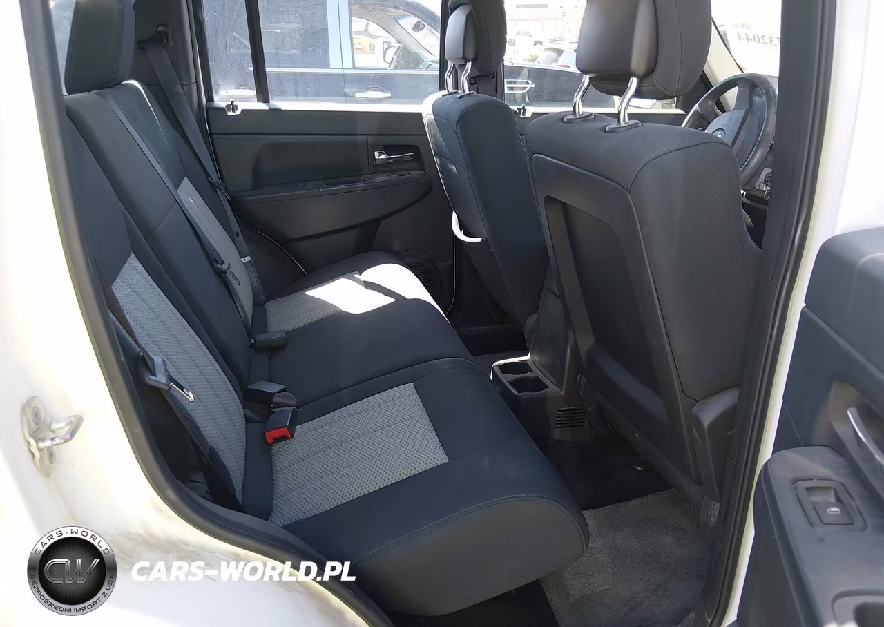 2010 Jeep Liberty Sport VIN:1J4PN2GK4AW133212 - 8
