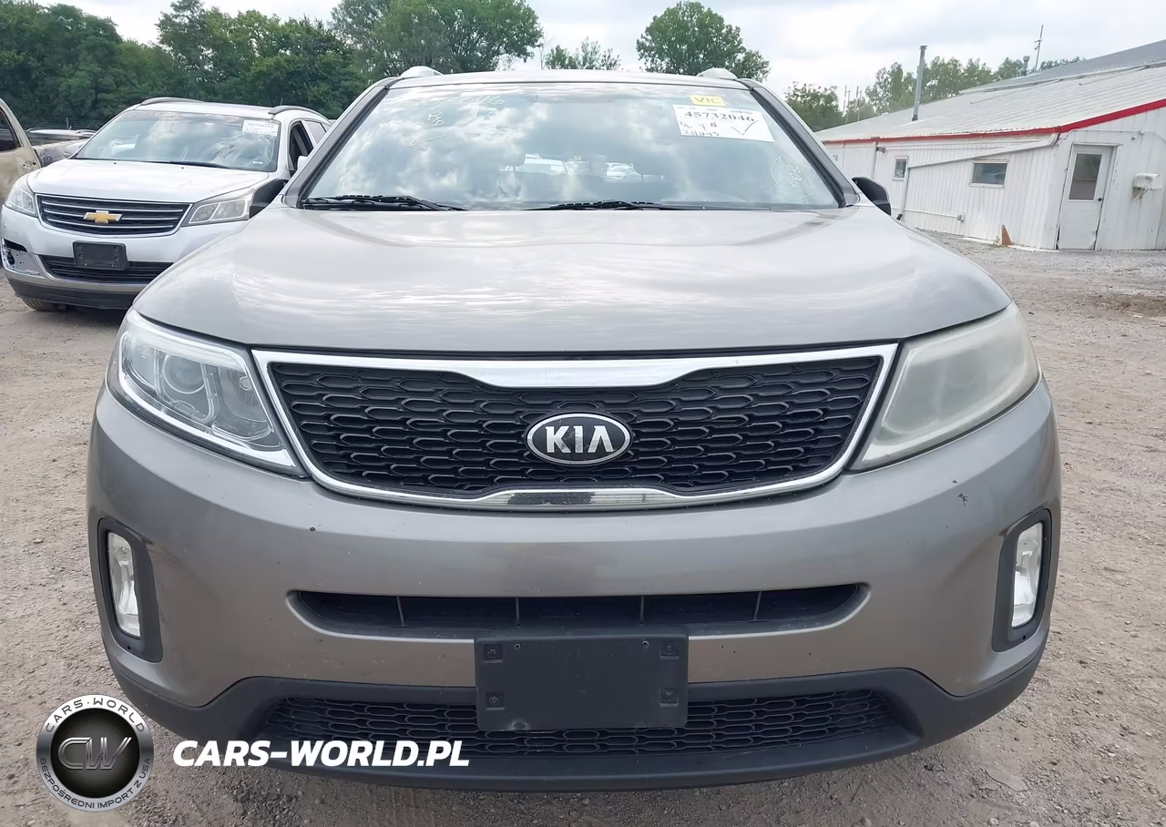 2015 Kia Sorento Lx VIN:5XYKTCA64FG585950 - 12