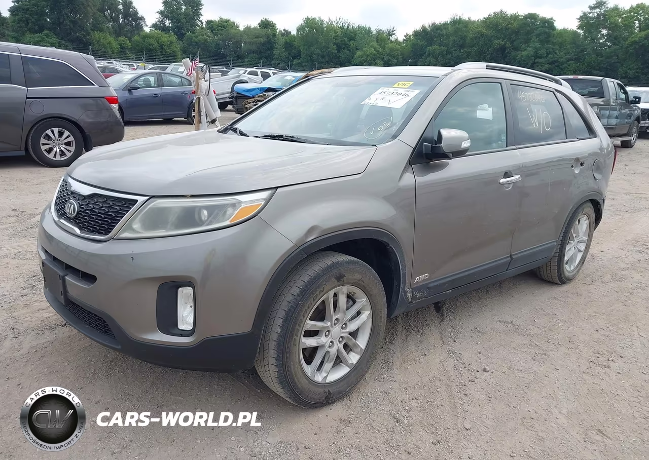 2015 Kia Sorento Lx VIN:5XYKTCA64FG585950 - 2