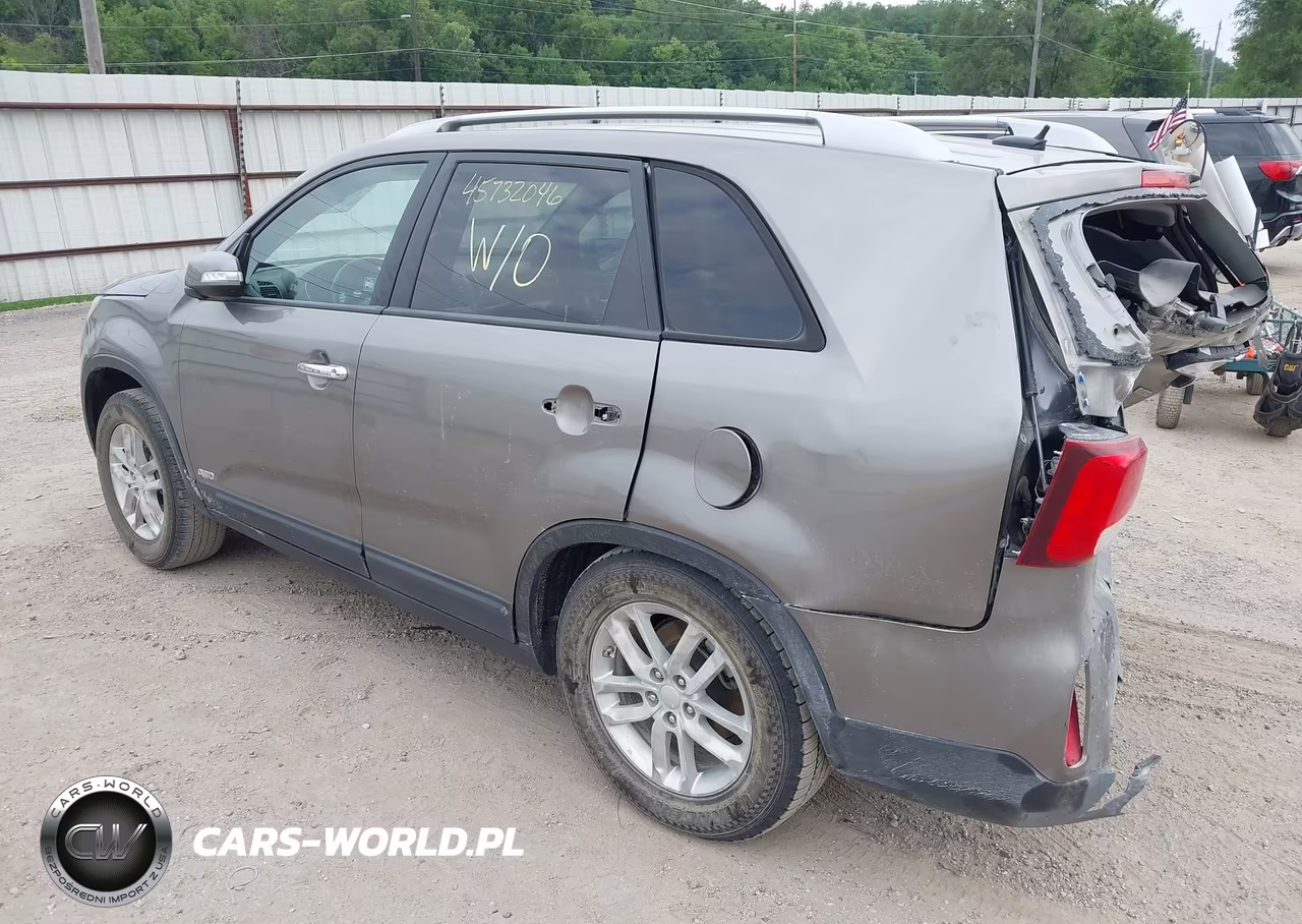 2015 Kia Sorento Lx VIN:5XYKTCA64FG585950 - 3