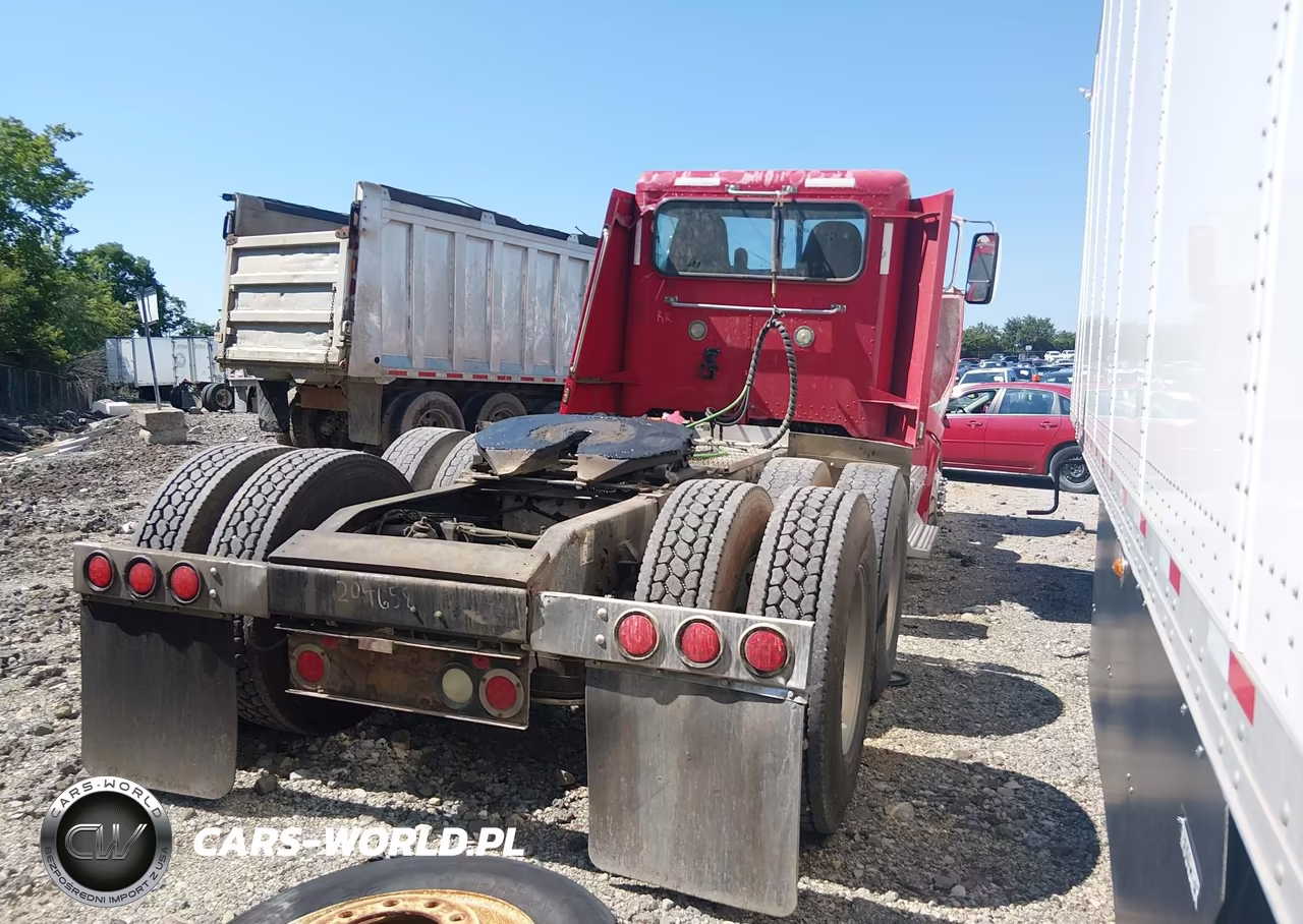 2013 Peterbilt 386 VIN:1XPHDP9X3DD204658 - 4
