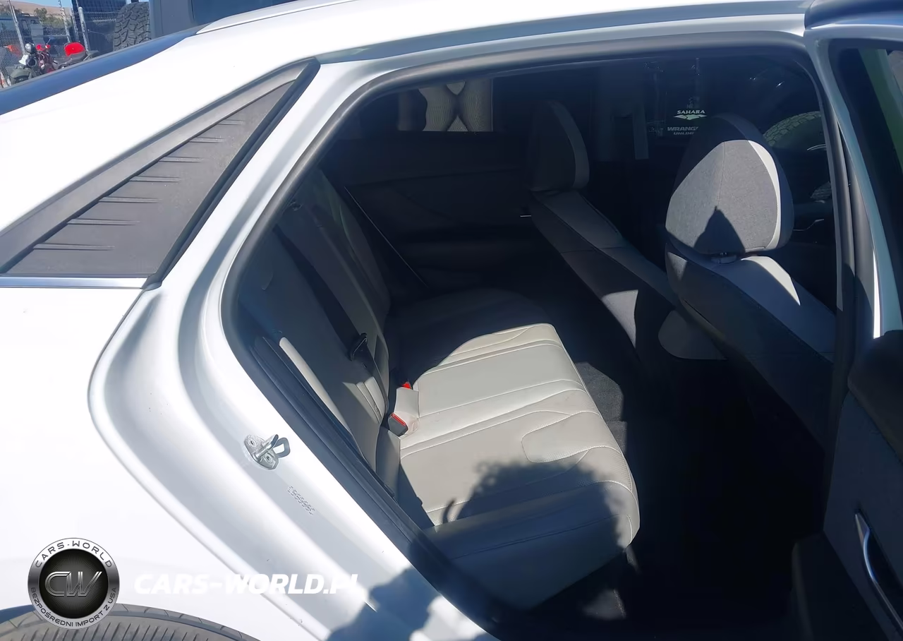 2023 Hyundai Elantra Hybrid Limited VIN:KMHLN4AJ3PU055876 - 8