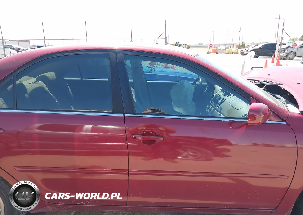 2004 Toyota Camry Le VIN:JTDBE32K340272588 - 12