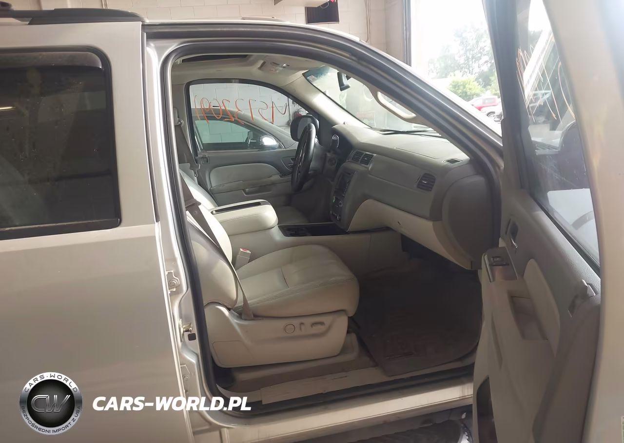 2011 Chevrolet Tahoe Lt VIN:1GNSKBE02BR136272 - 5