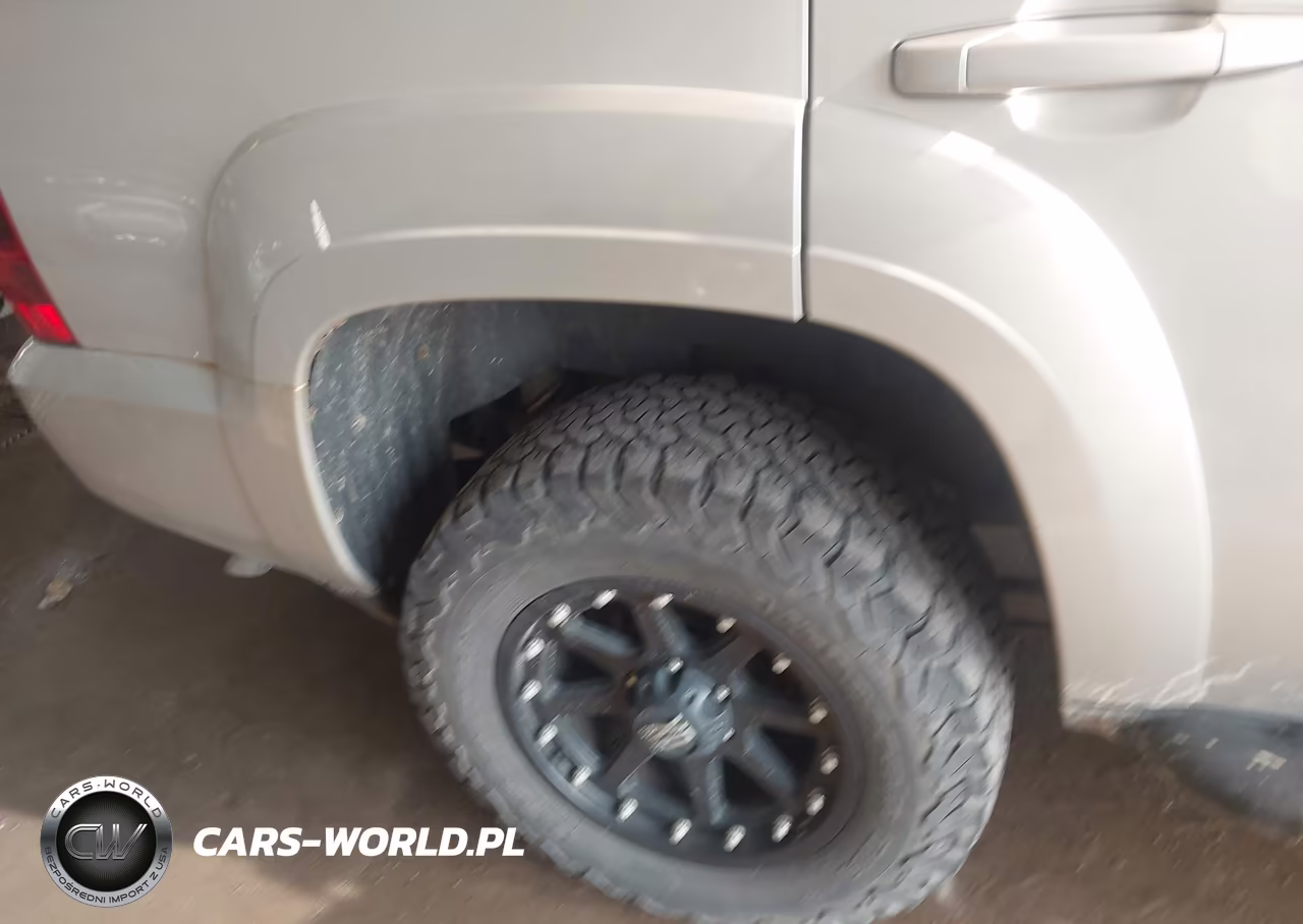 2011 Chevrolet Tahoe Lt VIN:1GNSKBE02BR136272 - 6