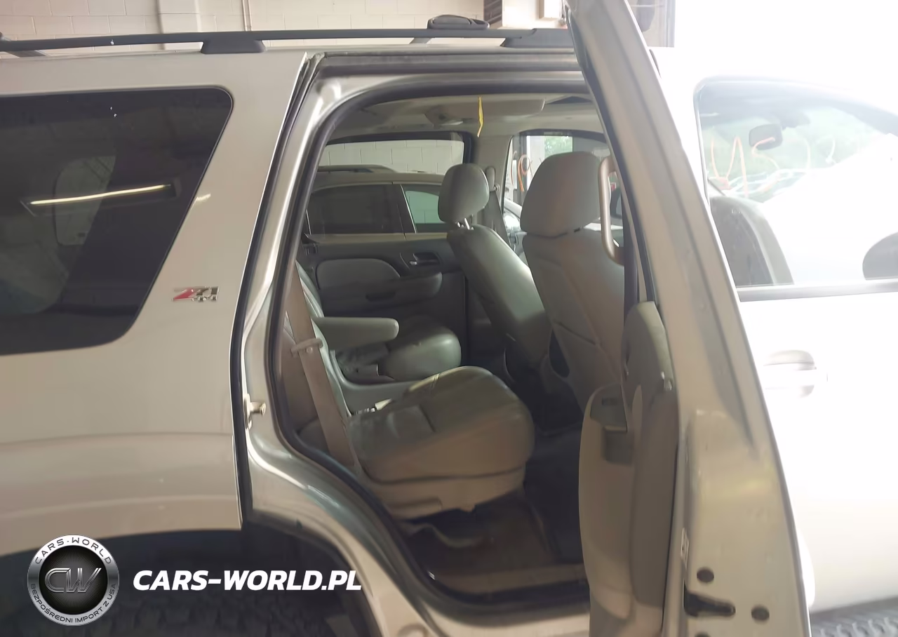 2011 Chevrolet Tahoe Lt VIN:1GNSKBE02BR136272 - 8