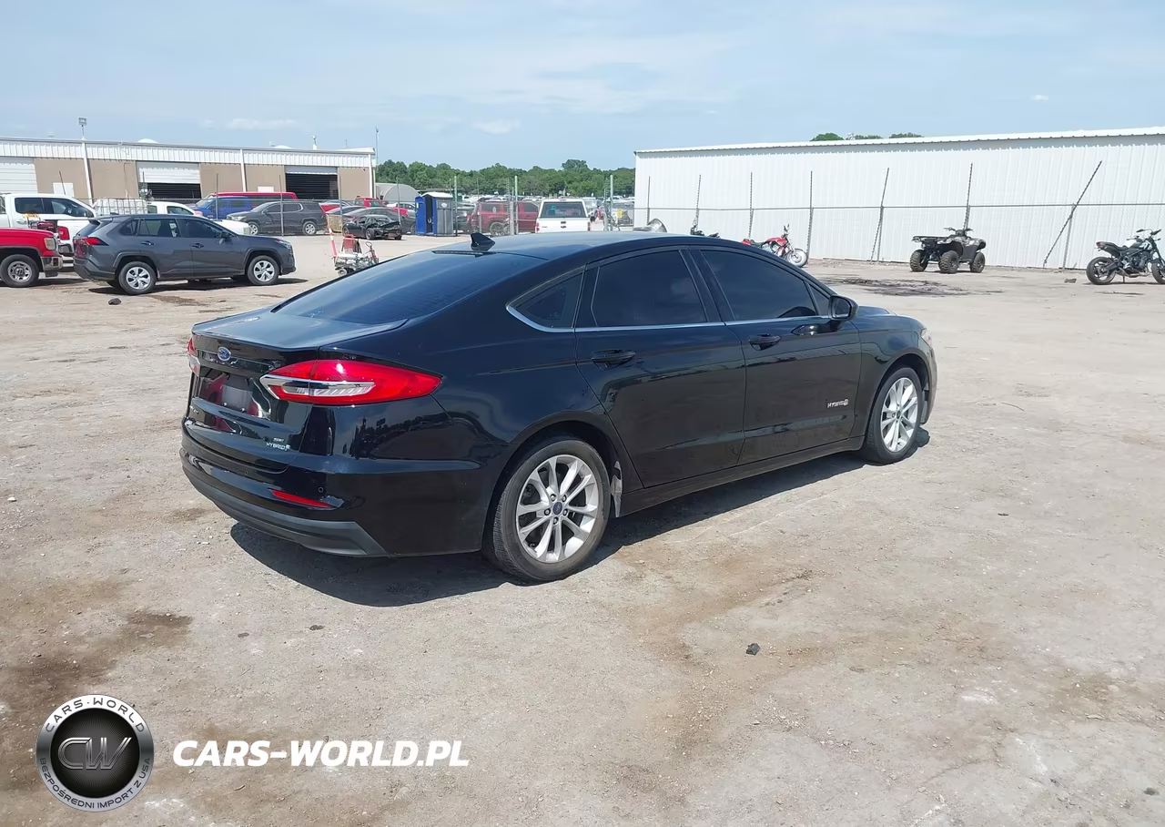 2019 Ford Fusion Hybrid Se VIN:3FA6P0LU8KR117094 - 4