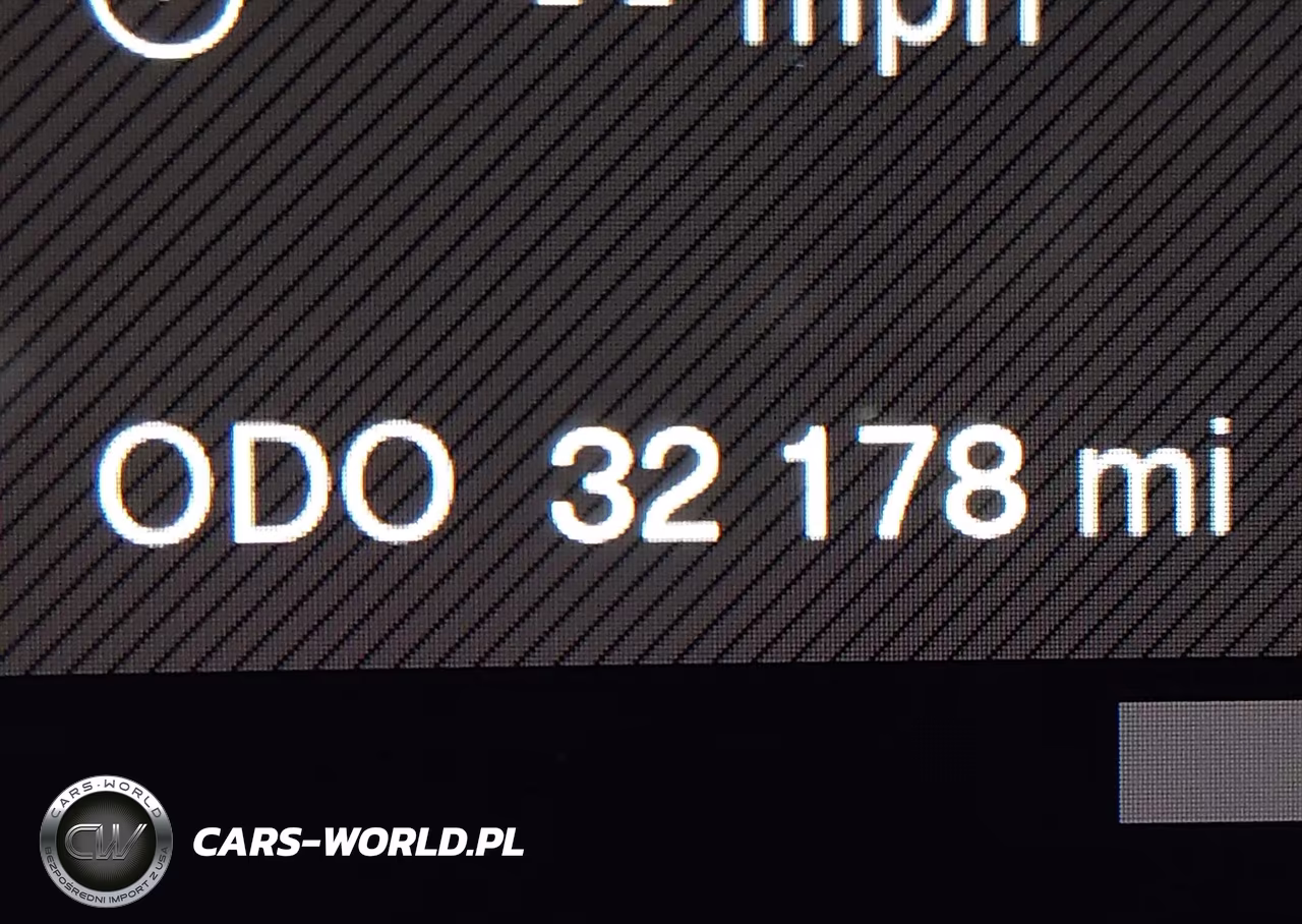 2024 Polestar 2 Long Range Dual Motor Performance Plus VIN:YSMFG3KAXRL220520 - 16