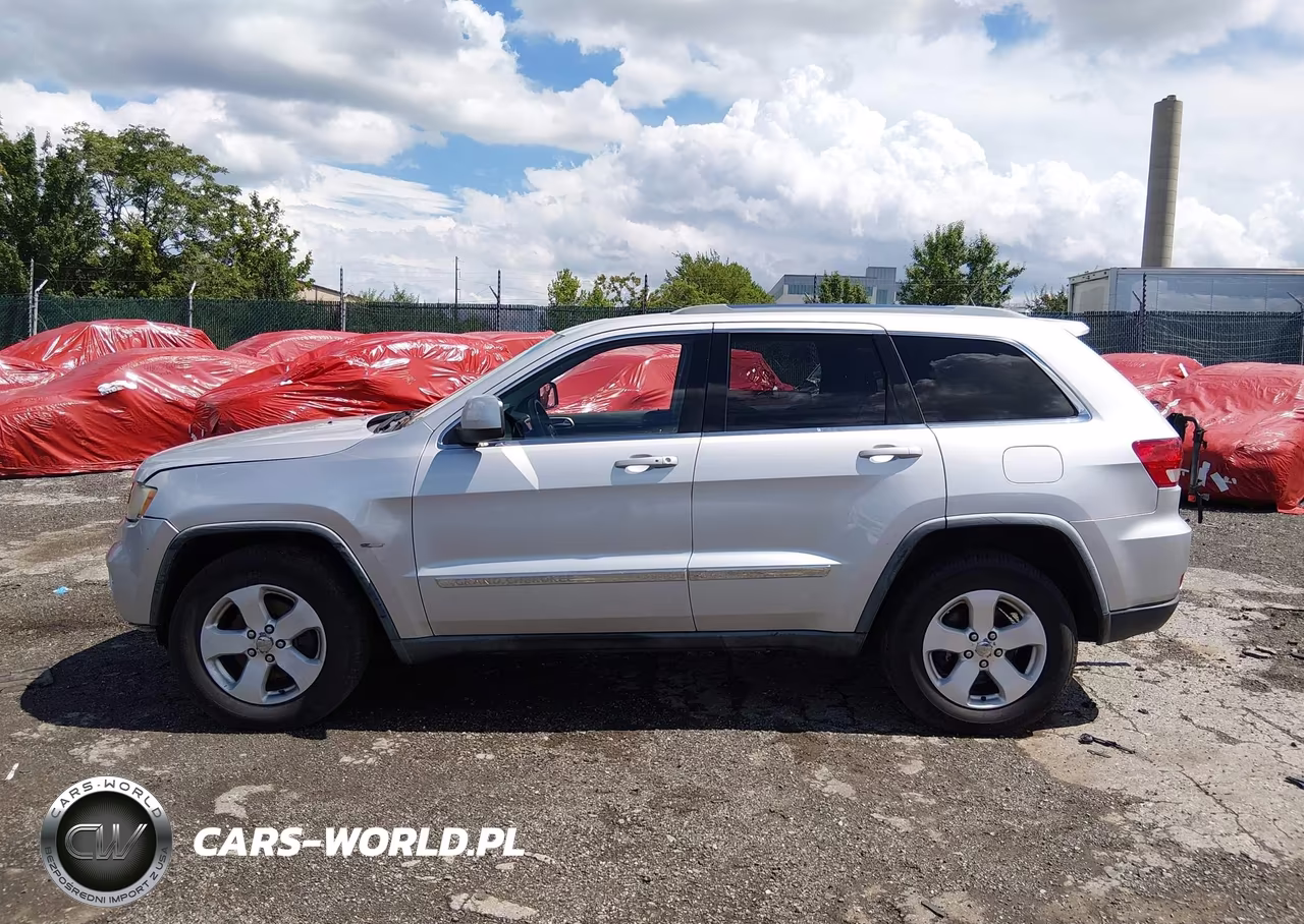 2012 Jeep Grand Cherokee Laredo VIN:1C4RJFAG7CC156932 - 13