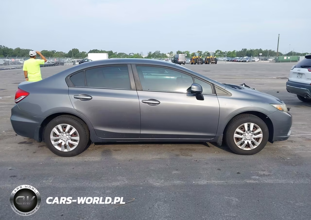 2013 Honda Civic Lx VIN:19XFB2F56DE035898 - 13