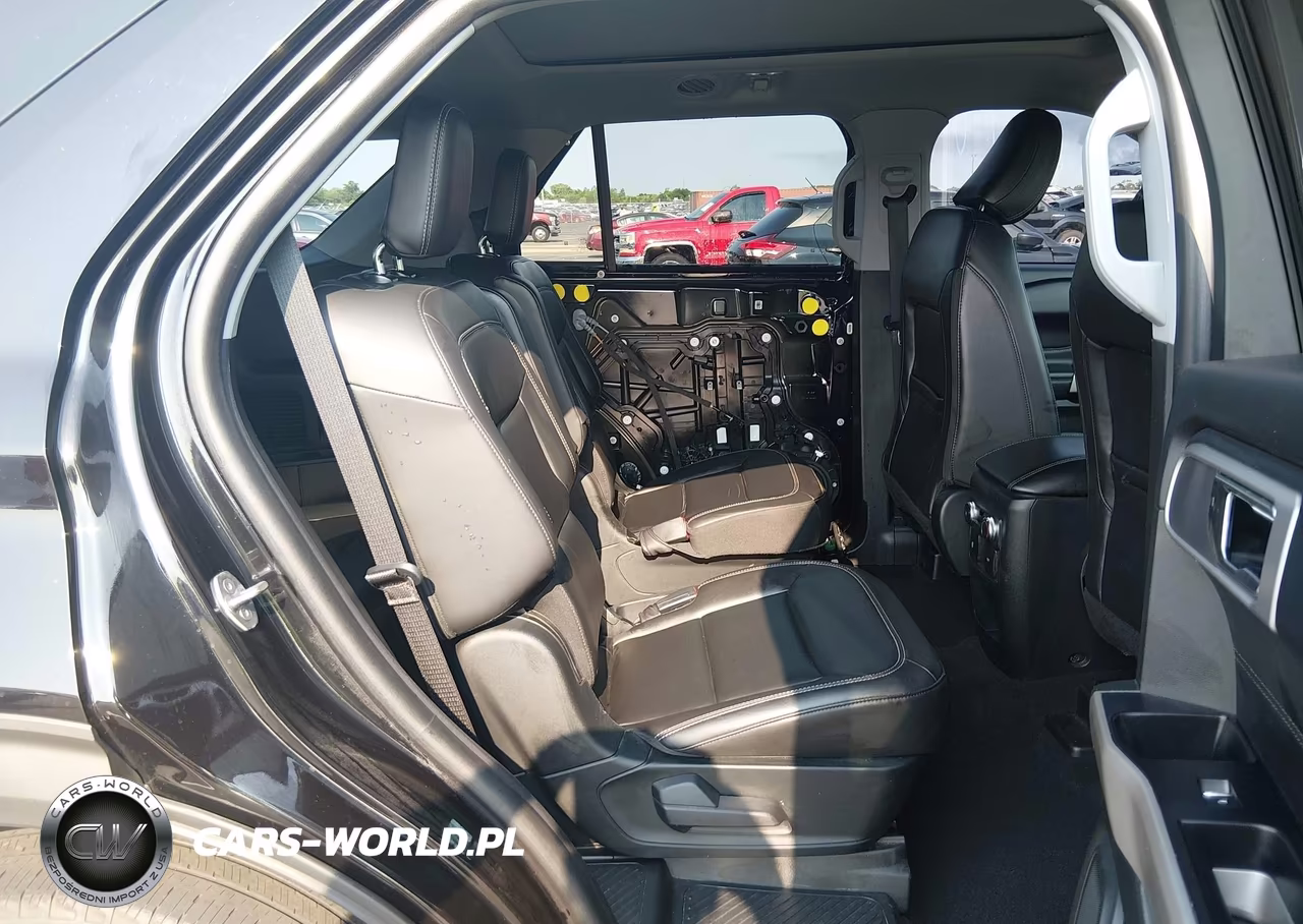 2021 Ford Explorer Xlt VIN:1FMSK8DH6MGC24044 - 8