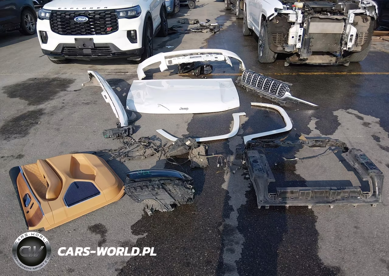 2021 Jeep Grand Cherokee L Summit Reserve 4X4 VIN:1C4RJKEG0M8121737 - 12