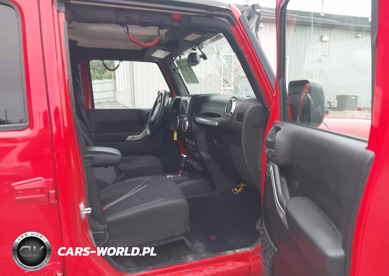 2017 Jeep Wrangler Unlimited Sahara VIN:1C4HJWEG5HL660926 - 5